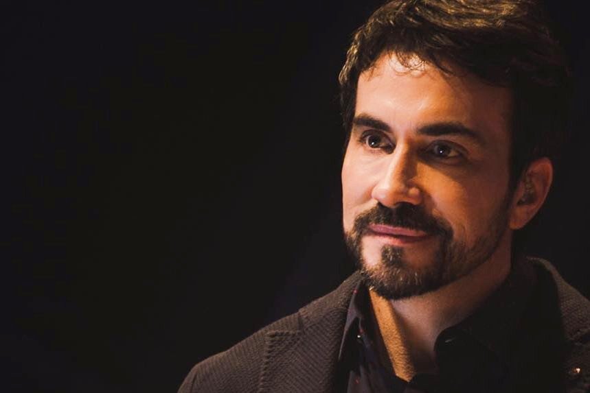 Padre Fábio: "Quando você se desobriga, você faz o que tem que fazer com mais leveza" <a href="/pefabiodemelo/">padrefabiodemelo</a> #TimeLine