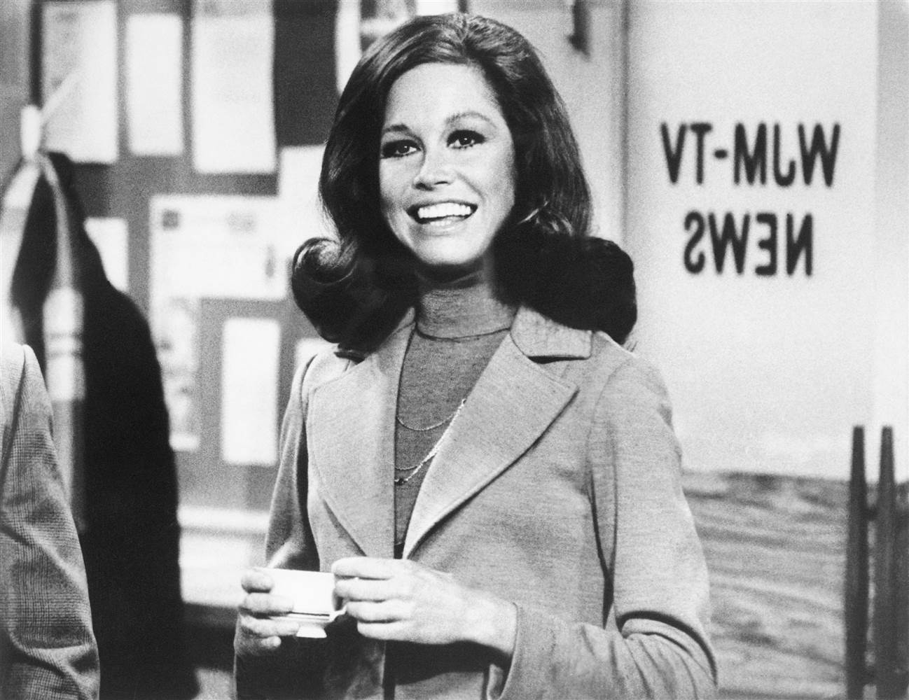 Happy birthday (RIP) to an extraordinary and iconic actress, seven-time Emmy winner Mary Tyler Moore! 