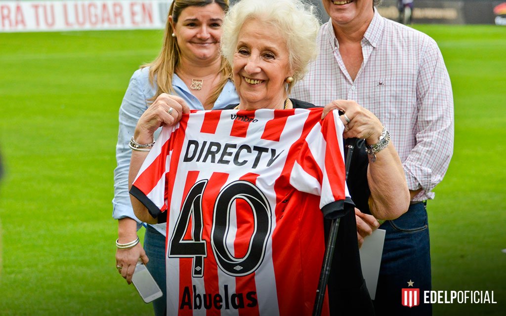 EdelpOficial's tweet photo. El Club Estudiantes de La Plata saluda y felicita a @abuelasdifusion luego de la restitución de la #nieta127. Gracias por construir todos los días un país con Verdad, Memoria y Justicia. https://t.co/Oyv0I2S89B