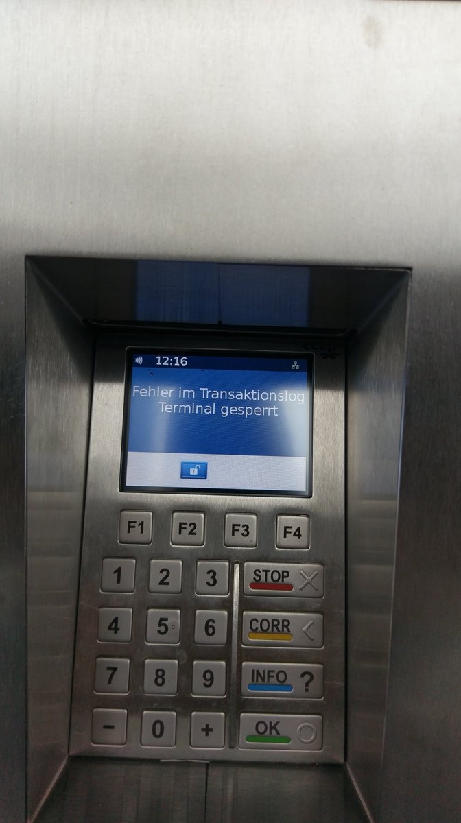 DG6MBS's tweet photo. #Berlin #IGA2017 Heute wollten wir in die "Gärten der Welt". Aber man spart Personal, dafür Kassenautomat mit #windows Betriebssystem, geht natürlich nicht. Angerufenes Personal, startet neu, nix. Tja dann kann man halt nicht rein. Peinlich! 🤐😕https://t.co/UjiVbOvkxT https://t.co/8lE0uaFDfy