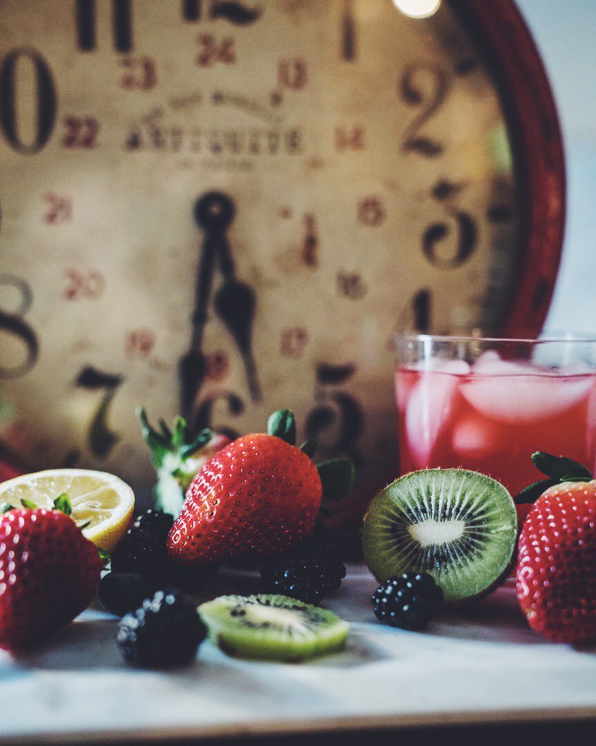 DEVOTIONVODKA's tweet photo. Waiting for #NYE weekend to begin like...⏰
.
.
#TickTockDay #WeekendIsHere #SugarFree #GlutenFreeVodka #HappyFriday #FriYay #TGIF #NewYears https://t.co/DOcckncg3q