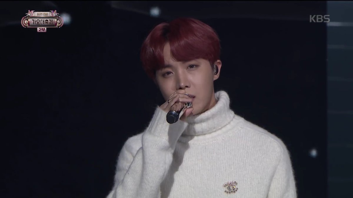 bJpLLIQZMpM2l0x's tweet photo. #kbs2017 #BTS #KBSGayoDaechukje2017 https://t.co/oXRIXPZJce