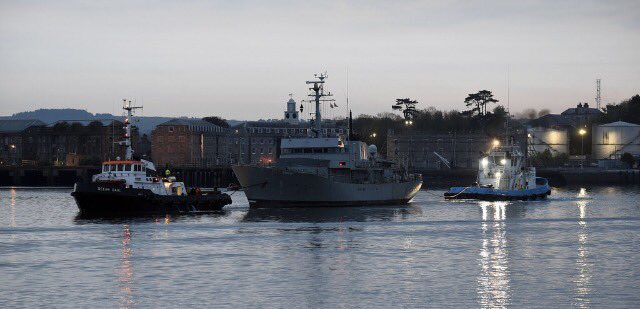 defenceforces's tweet photo. Some of the best photos of 2017 from @IrishAirCorps and the Naval Service https://t.co/DPxWRjfDUJ