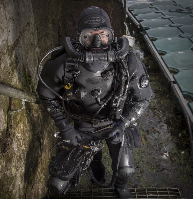defenceforces's tweet photo. Some of the best photos of 2017 from @IrishAirCorps and the Naval Service https://t.co/DPxWRjfDUJ