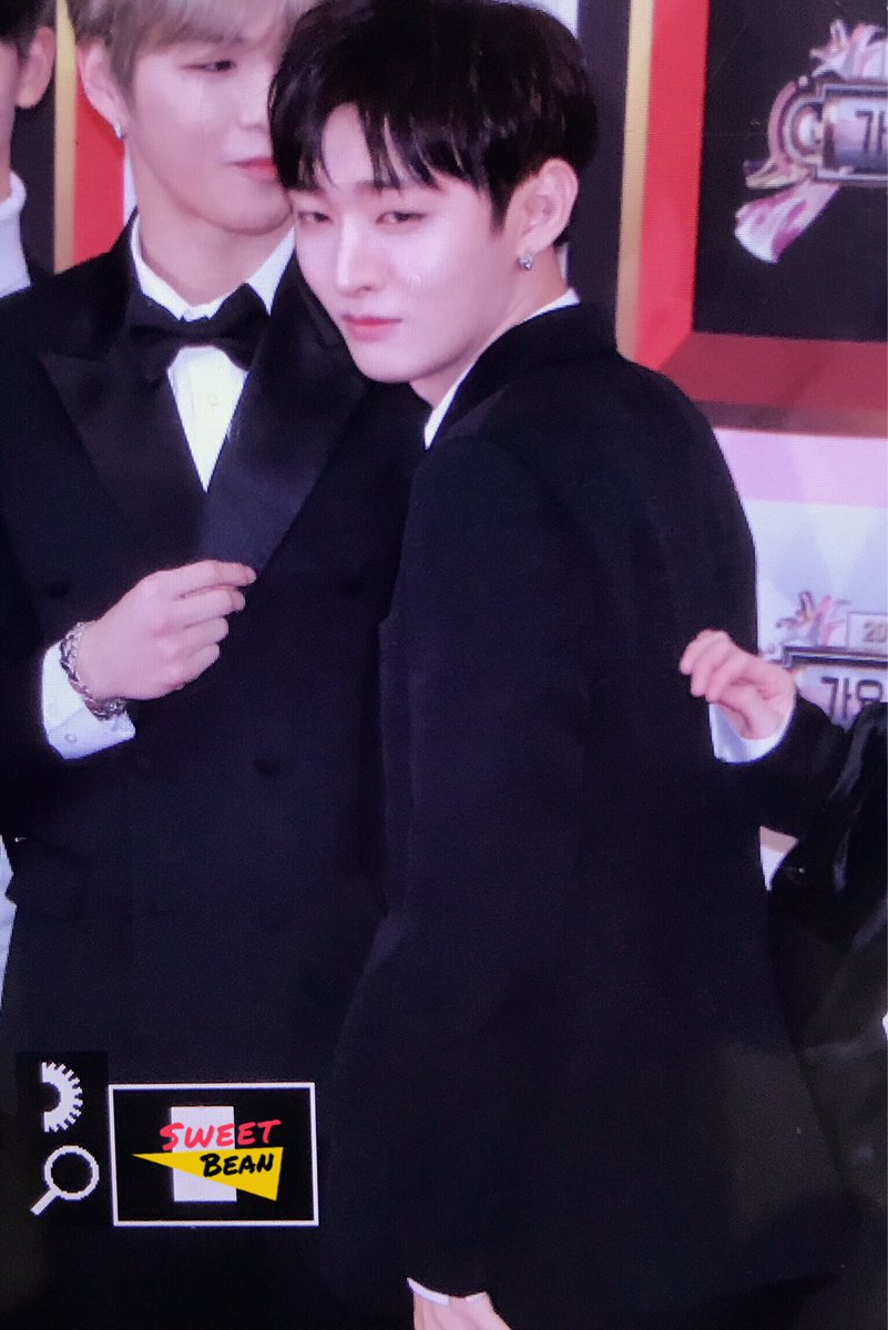 SweetBeanJS's tweet image. 171229 KBS가요대축제 포토월
#워너원 #윤지성