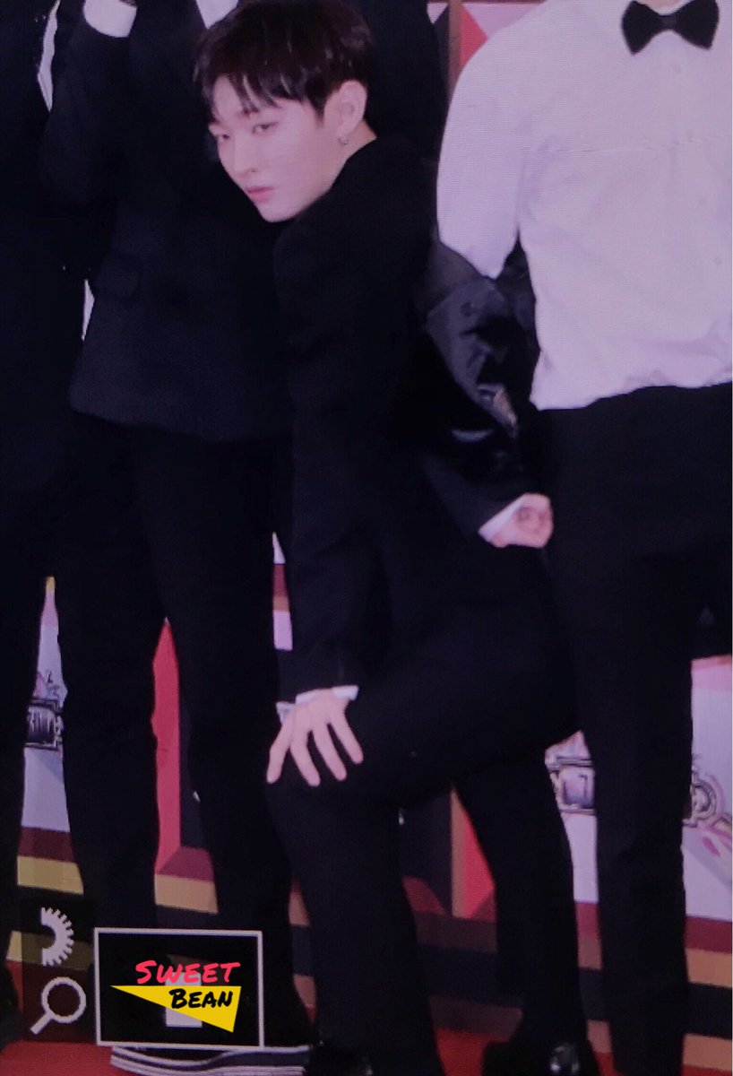 SweetBeanJS's tweet image. 171229 KBS가요대축제 포토월
#워너원 #윤지성