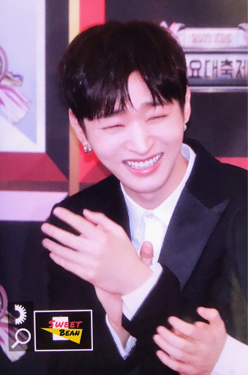 SweetBeanJS's tweet image. 171229 KBS가요대축제 포토월
#워너원 #윤지성