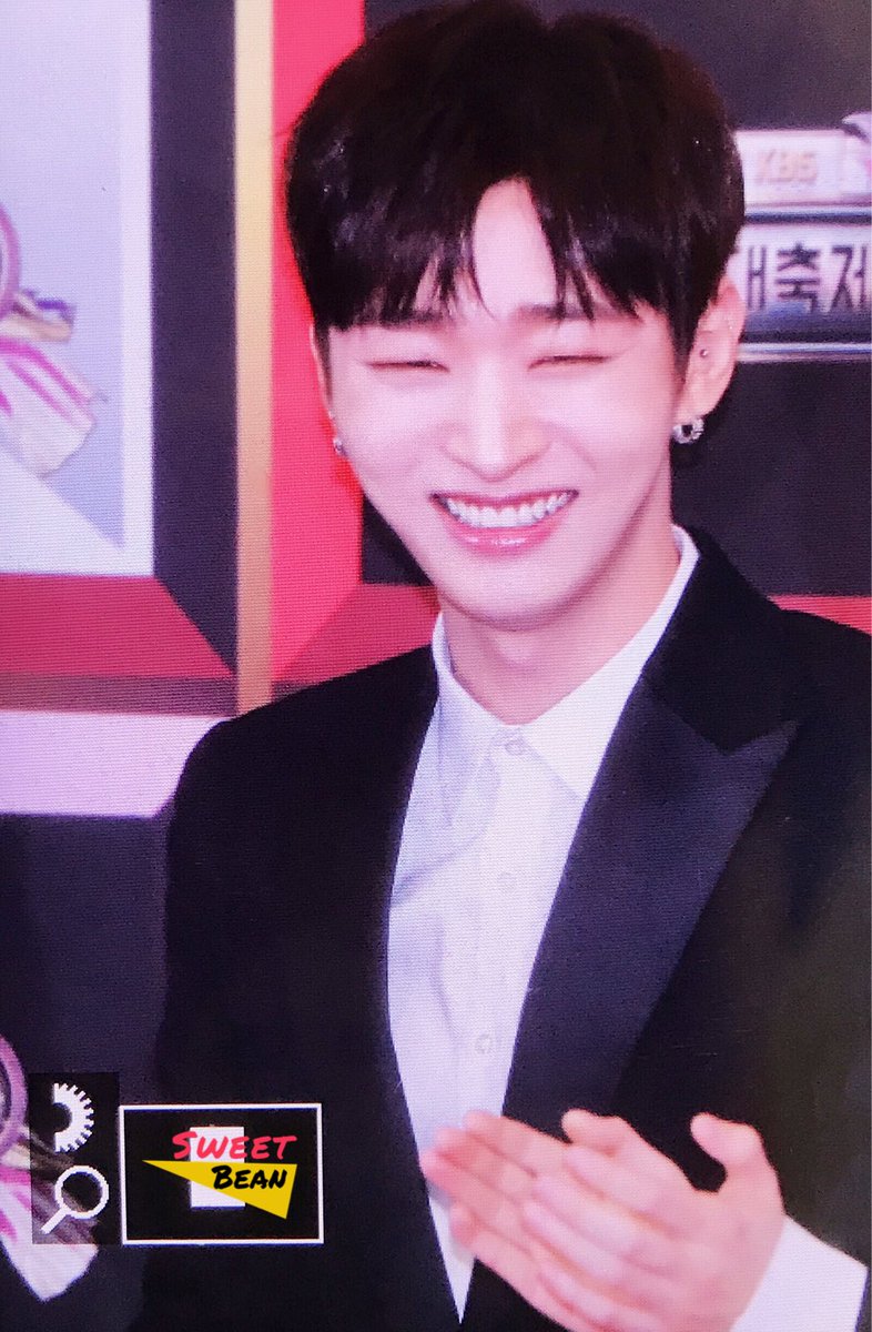 SweetBeanJS's tweet image. 171229 KBS가요대축제 포토월
#워너원 #윤지성