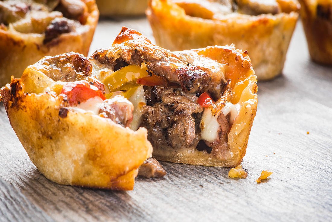 CertAngusBeef's tweet photo. On the hunt for NEW YEAR'S EVE appetizers? Make this tasty Philly Cheese Steak Cup. They're so yummy you'll want to double the recipe! https://t.co/8GxUl46xJI #BestAngusBeef https://t.co/K3ENWxvrbX