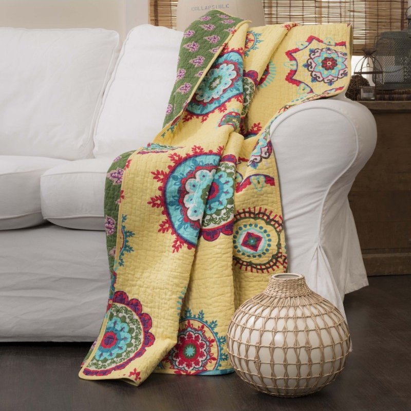 UberBazaarInc's tweet photo. Our classy and stylish adrianne throw is something which every home would love to have. It's beautiful colors on both the sides suits your every mood. 
Learn more about it on- https://t.co/FRUYbsrRlW 

#UberBazaar #HomeDecor #NewYear #NewYearDecor #HomeDesign https://t.co/Yf84BkOiaz