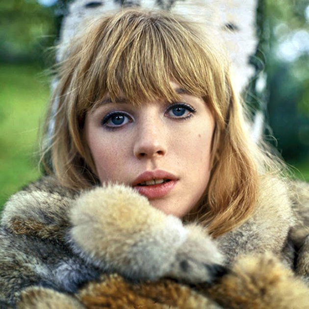 Marianne Faithfull is 71 yrs old today _born 29 Dec 1946 _  Happy Birthday rock and roll Queen 