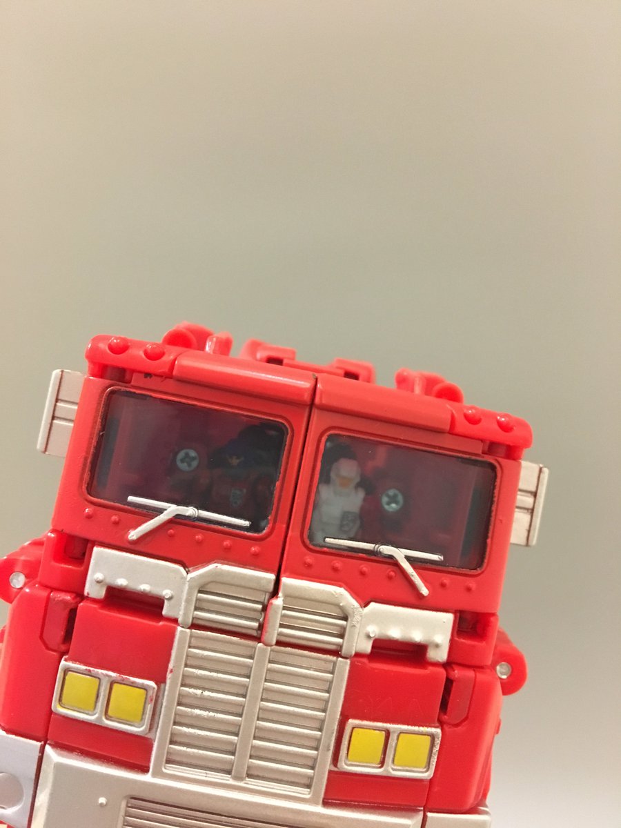 toratorado's tweet photo. オプティマスプライム、発進!ダイーアークーロン~~~なんか違う
#トランスフォーマー #ダイアクロン #tansformers #dialone https://t.co/eTlWZyAh4Y