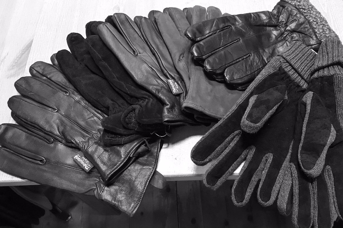 PeterRenskers's tweet photo. Winter. Koud. Brrrrr, Nat........
lekkere warme jassen, jacks, handschoenen, sokken, thermo ondergoed + goed en vakkundig advies van Peter Renskers in de Walderstraat 5A te Lochem.....mmmm Warmmmm! https://t.co/pWhbMxCUuE