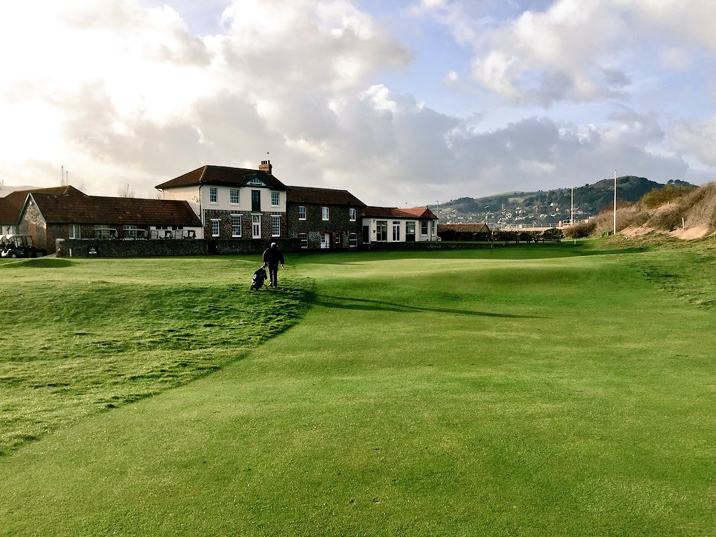 simongolfer's tweet photo. Tough but enjoyable game @MineheadWSGC ๐๏ธโโ๏ธโณ๏ธ. Course is in fantastic condition ๐. Cup of coffee time I think. #3rdHome #lovegolf #minehead https://t.co/kMRfaML7oA