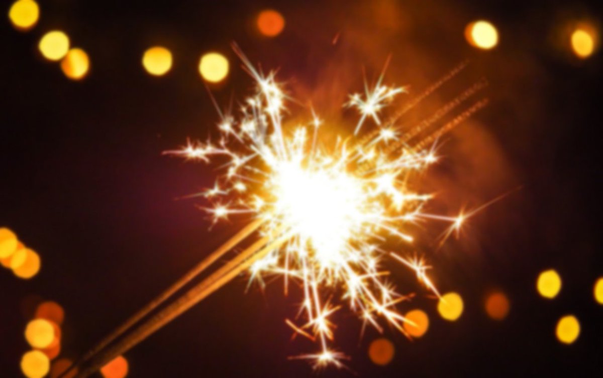 InofecBelgie's tweet photo. Wij zullen gesloten zijn op maandag 1 &amp; dinsdag 2 januari
en wensen u alvast een prettig oudejaar en een voorspoedig 2018! 🎆🎇

Vanaf woensdag 3 januari staan we opnieuw voor u klaar! 💪 https://t.co/ah5Ylenlce