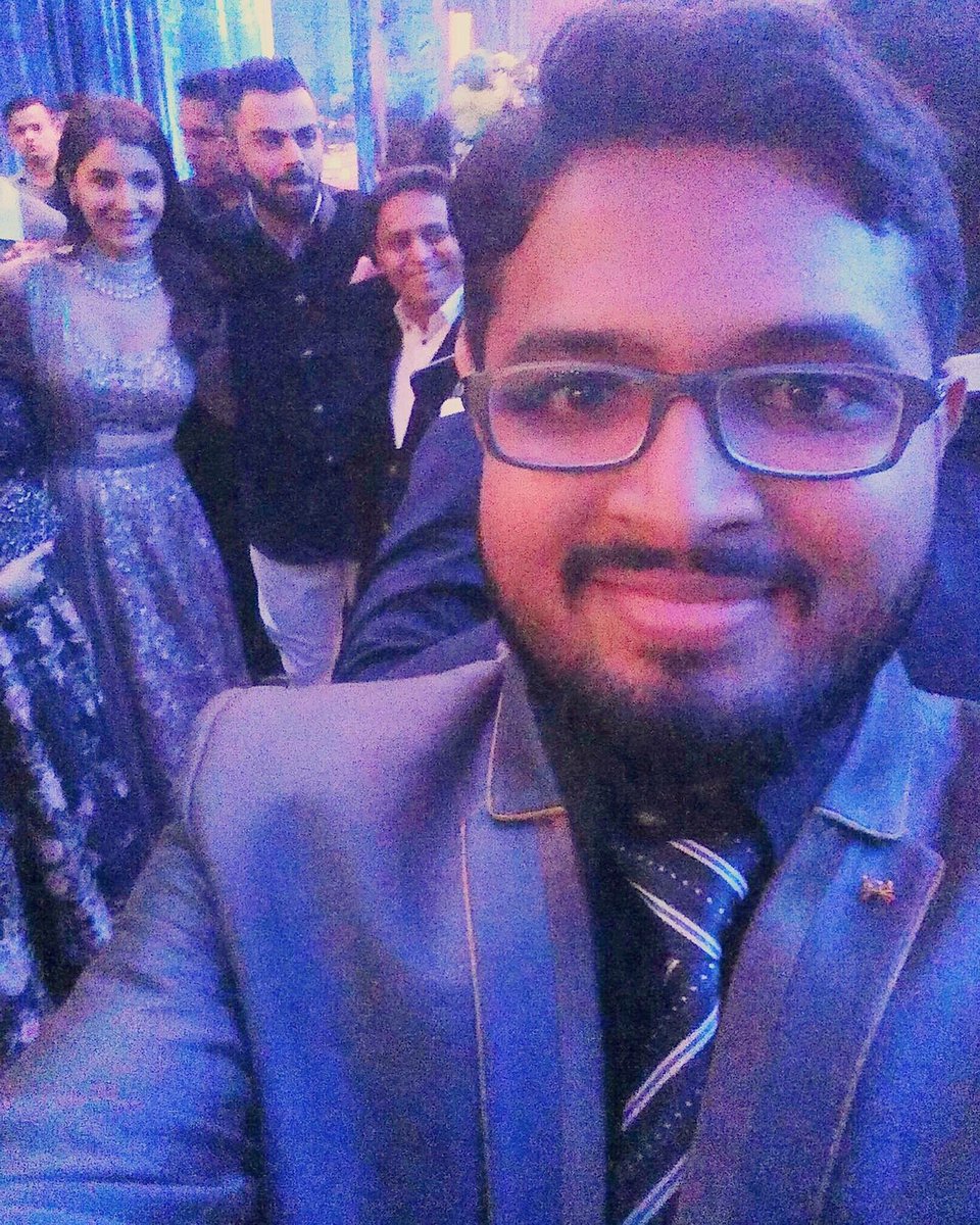  @AnushkaSharma &  @imVkohli with  @iNihaar,  @iamsrk &  @sachin_rt at their reception   #Virushka  #VirushkaReception  https://instagram.com/p/BdSZ_Cylqn7/ 
