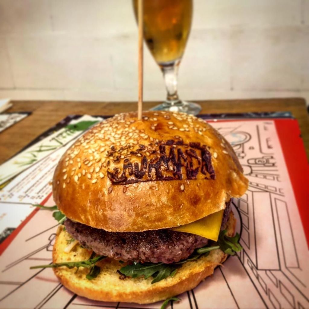 pelaezphoto's tweet photo. #Jamburguesa @demandavacuno @lajamada #Jamando #Letsjam 🤤😋🤤 #sinomecuidoyo #undiaesundia 🙈 https://t.co/OKvP1RkjVR