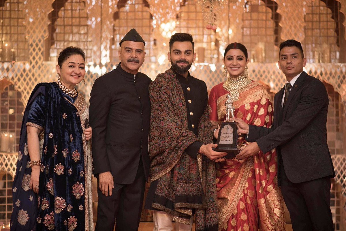  @AnushkaSharma &  @imVkohli with  @GautamGambhir,  @ImRaina,  @SDhawan25 & family at their Delhi reception   #VirushkaReception  #Virushka