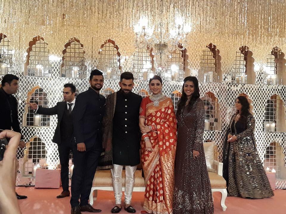  @AnushkaSharma &  @imVkohli with  @GautamGambhir,  @ImRaina,  @SDhawan25 & family at their Delhi reception   #VirushkaReception  #Virushka