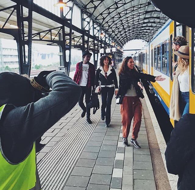 iCasting_NL's tweet photo. ⚡️BEHIND-THE-SCENES⚡️Onwijs trots op onze iCasting talenten die afgelopen week model stonden voor de NS!🚂#iCasting #Modellenwerk #NS https://t.co/aYJVdwYCiR