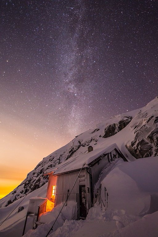 Happy Friday friends !!
The milky way  by Espen Haagensen