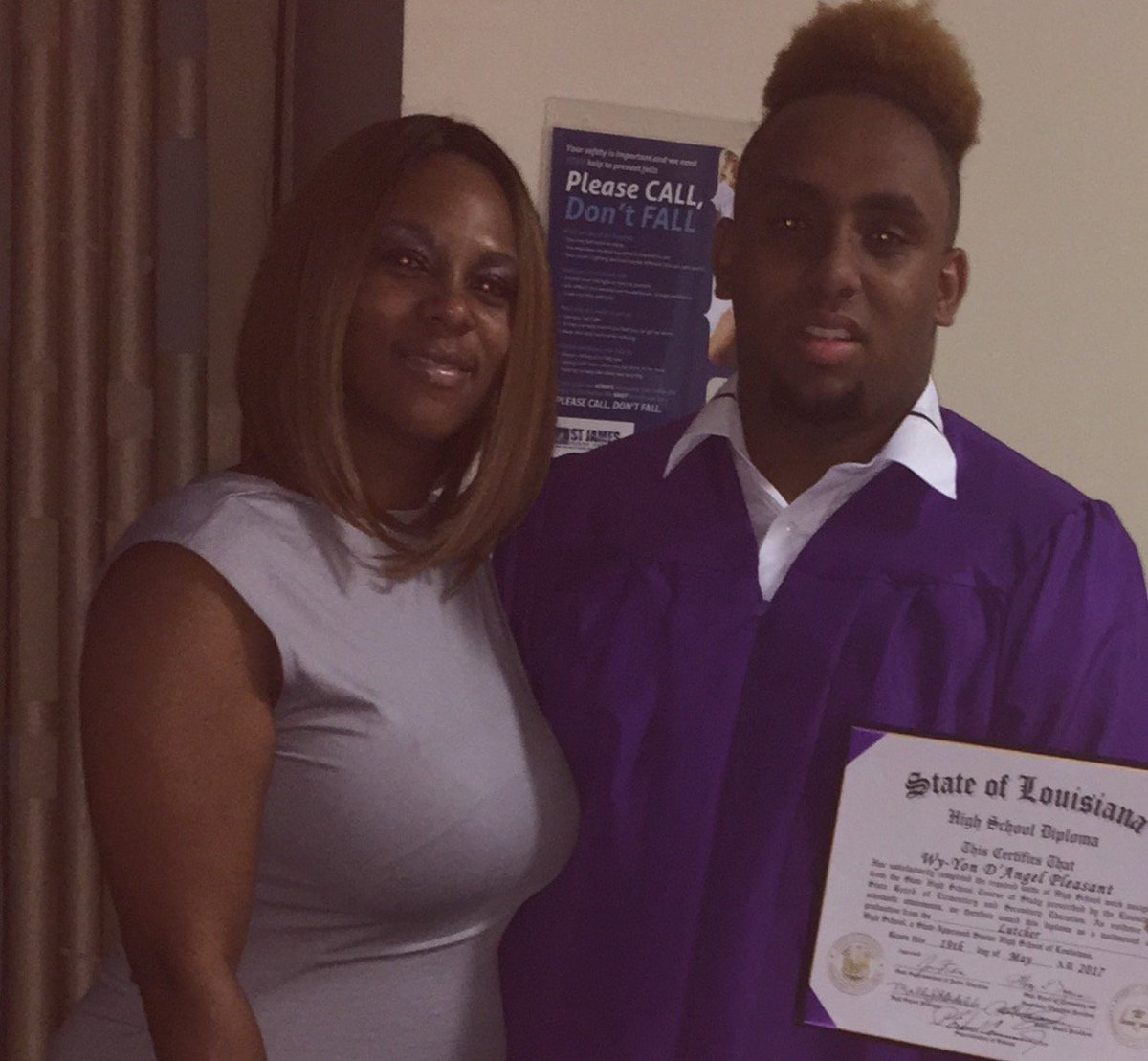 IamGingergirl's tweet photo. @TheSharkDaymond I fought every, "children that come from.....usually end up like...." #Godshandsonhim #Notmines #Collegeflow #Nextlevel #ProudMama https://t.co/TjgkoKTYH1