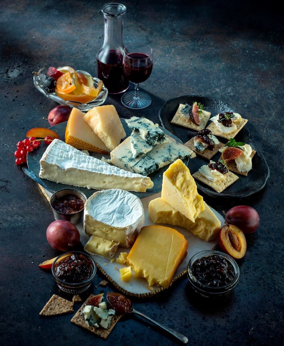 Aged, Artisan and Award Winning.... all the cheese you could possibly need for New Year celebrations.  

SHOP our Mix &amp; Match 'Buy 2 for €6.50' offer on a selection of our Irish and Continental Cheese in your local <a href="/dunnesstores/">Dunnes Stores</a> now.

#DiscoverSimplyBetter