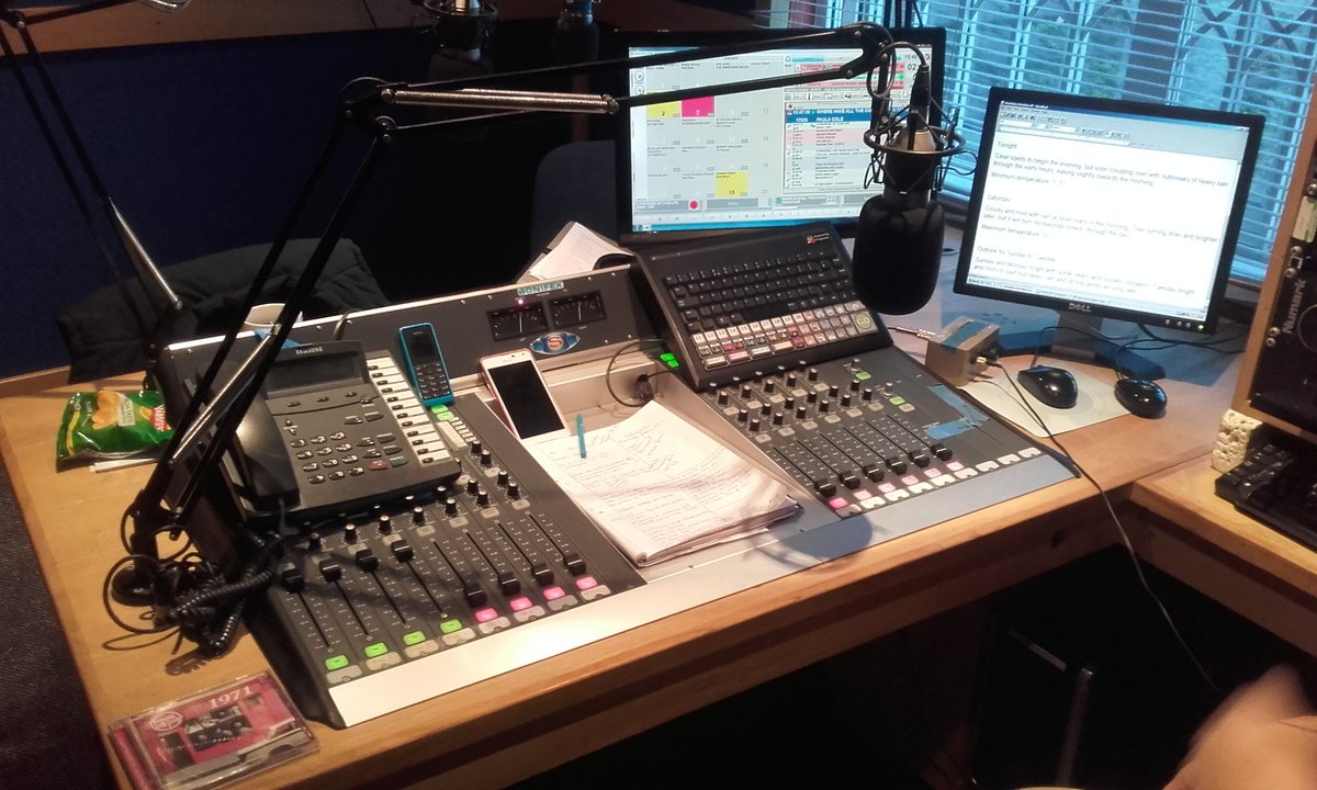 CambrianMark's tweet photo. Sooooo many buttons! What in earth could possibly go wrong? ๐ Feel free to join us for the top 50 Best Selling UK singles after 4 on @gtfm1079
Let us know what you're up to via Twitter, or text us on 07935 245325.
#PoshStudio
#TeamTwosdayButOnAFriday
#Escapism
๐๐ถ๐ป=๐๐ช https://t.co/h131beHy21