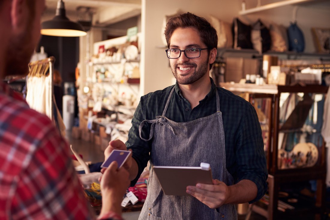SoeBusiness's tweet photo. Quatre tendances du #retail en 2018 https://t.co/nobfx8wCYi https://t.co/HZg6zlufXo