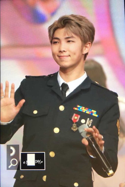 몬이데이*･ tweet media