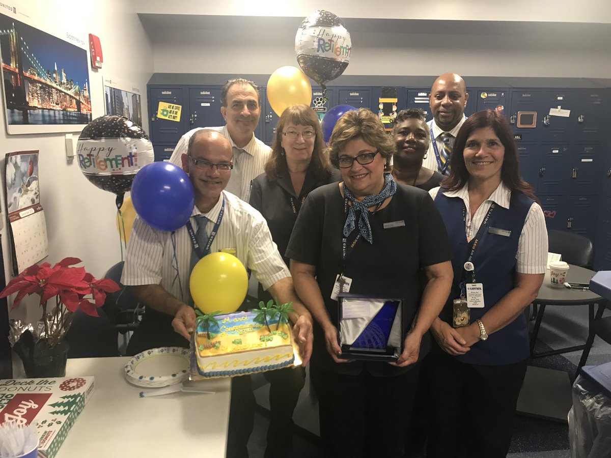 SteveTanzella's tweet photo. @weareunited #beingUnited Marci Gray and Team RSW celebrate her Retirement from United after 29 years with a Beach theme cake! Enjoy your new journey Marci. You will be missed. https://t.co/E8tORIAmfF