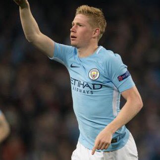 TheHeadtoHead's tweet photo. Who is better aged 26? Past or present...

RT for Gerrard🏴󠁧󠁢󠁥󠁮󠁧󠁿
LIKE for De Bruyne🇧🇪 https://t.co/W17uXMJxAH