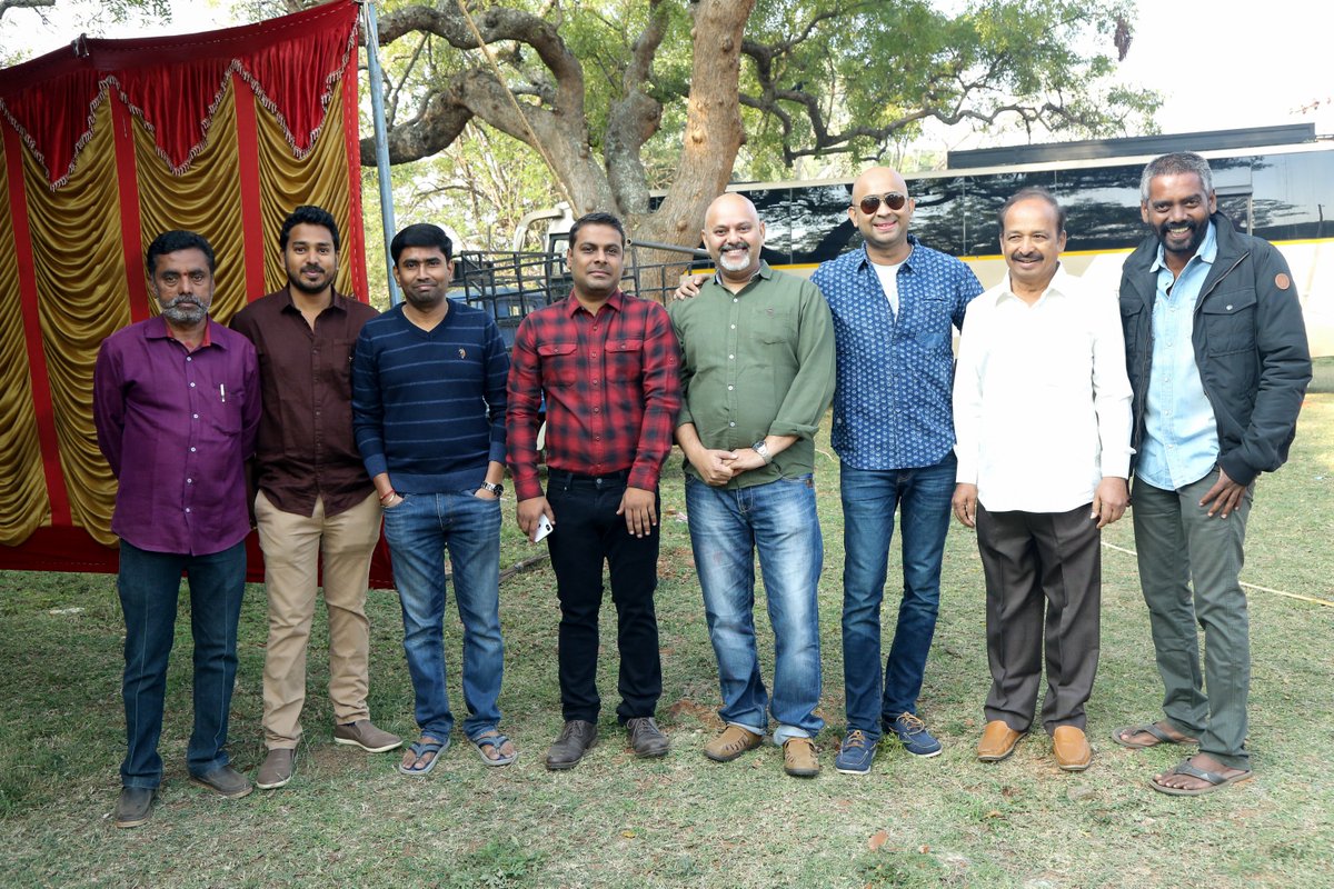 CineTimee's tweet photo. #PassionStudios Production No 6 Pooja Stills !
Dir by @akashsam062 !
DOP @vishnukrishna !
Exe prod @pradeep4s - @gopaljames007 !
Styling @dorothy_jai ! https://t.co/HBjk0fIatQ