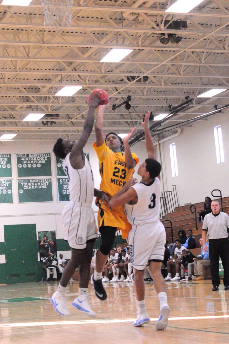 silverluxphoto's tweet photo. Boy's Varsity #Hoops Thurs Final HunterHuss 81 #EastMeck 69 at the #AshbrookHS Holiday Hoopfest #clthsbb #NCHSAA #NCISAA @emeaglesports @EMHSMBball @Coach_VMoore @langstonwertzjr #Nikon #sportsphotography 4/5 https://t.co/hpSYcnU23c