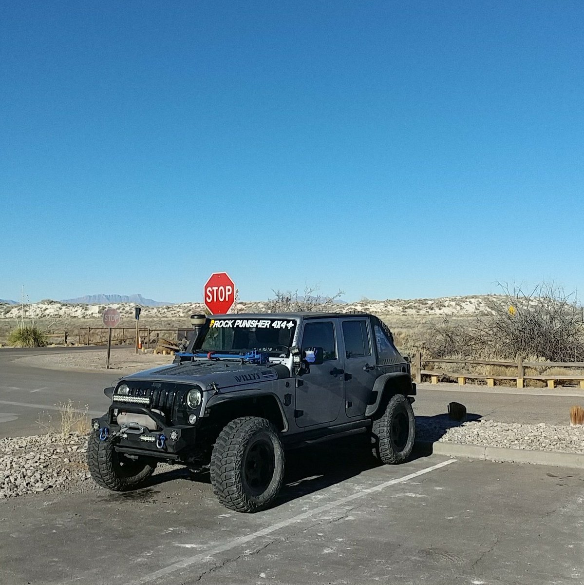 edqueso's tweet image. . @rmcgrath732 would you sleep in that Jeep?