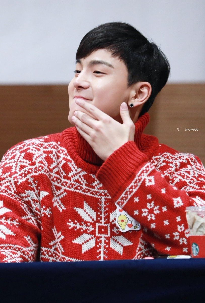 shwpics's tweet photo. 171223 — © show you https://t.co/2IMIp8xE0L