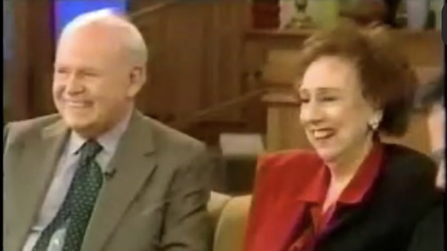 BrushwoodMedia1's tweet image. Archie and Edith Bunker's Final Appearance
This is the last appearance Carroll O'Connor and Jean Stapleton made together.  This aired on April 24, 2000.
youtu.be/31D3BU1LbjE