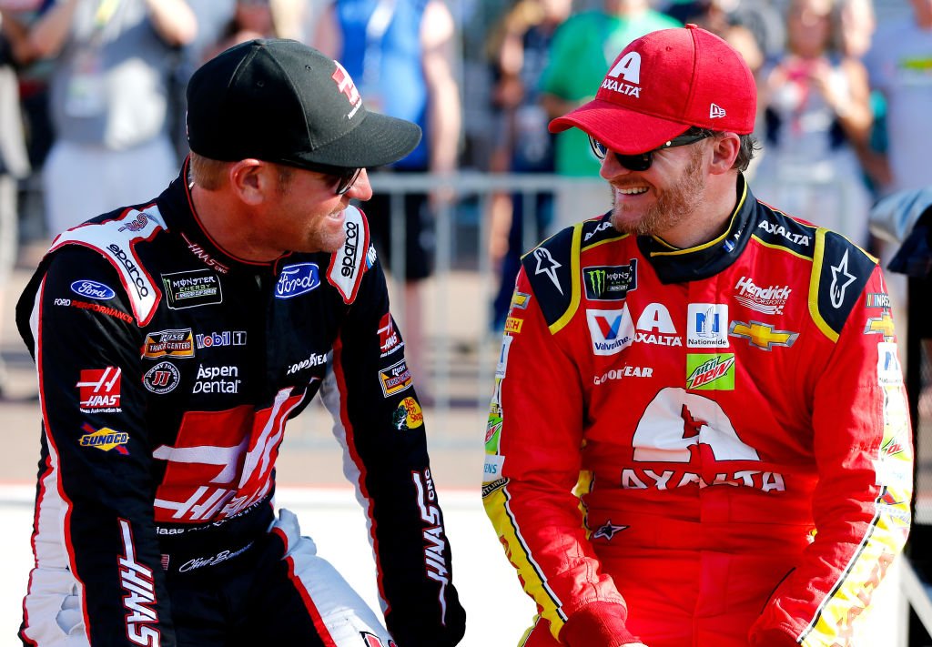 HaasFactoryTeam's tweet photo. This isn't "goodbye." It's just "see you later!" #Appreci88ion 

#2017FInalLaps https://t.co/91nJWjAhi9
