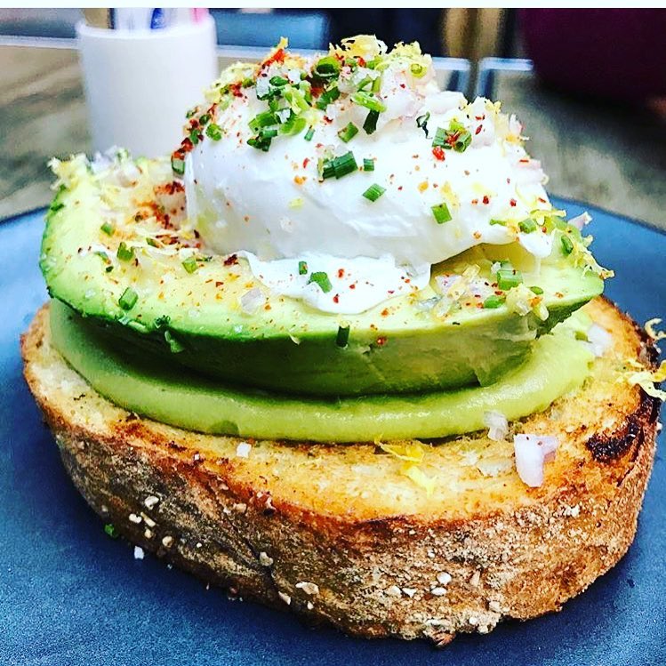 WellbeingCafes's tweet photo. Nothing basic about this avocado toast from #nomo_kitchen 🥑🍞🍳 Wanna try?
#nomokitchen #delicious #avocadotoast #betcheswhobrunch #sohoeats #nyceeeeeats #infatuation #poachedeggs #brunchbunch #avocado #nomnom #forkyeah https://t.co/nwrd9gfcx1