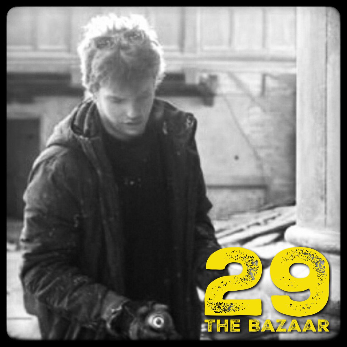 TheFearMerchant's tweet photo. New #TheBazaarCast
Catch up after #Xmas with @SeanRBudde we chat about his short #MachineBaby and his work on @BatmanvSuperman &amp; @transformers 
🗣🎙💀
Happy New Year!
https://t.co/nQIJLJ8MBm https://t.co/QKVlsuABD4
