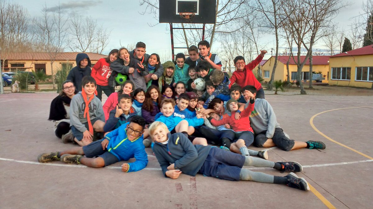 Fin del torneo anual de balon prisionero....quien habrá ganado????