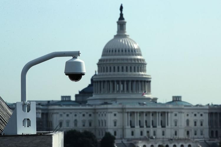 Two Romanians arrested for hacking D.C. surveillance cameras before Trump inauguration nydn.us/2liE7NY