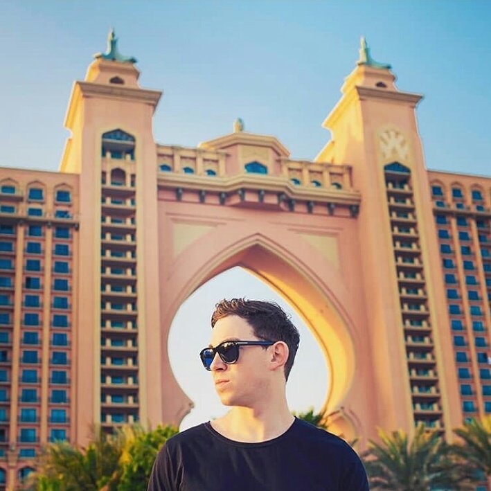 mexico_hardwell's tweet photo. Dubai ππ #Hardwell #Like #Dubai #Handsome #Serious #RobbertVanDeCorput #Holland https://t.co/3anZpIWU0e