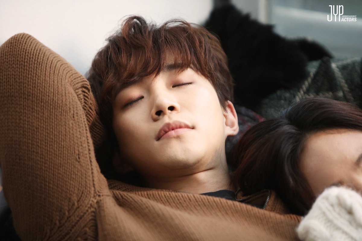 jun2dakaye's tweet photo. @Jinh0da2 Saya gak denger saya tidur/? https://t.co/tvjN74Mb5Z