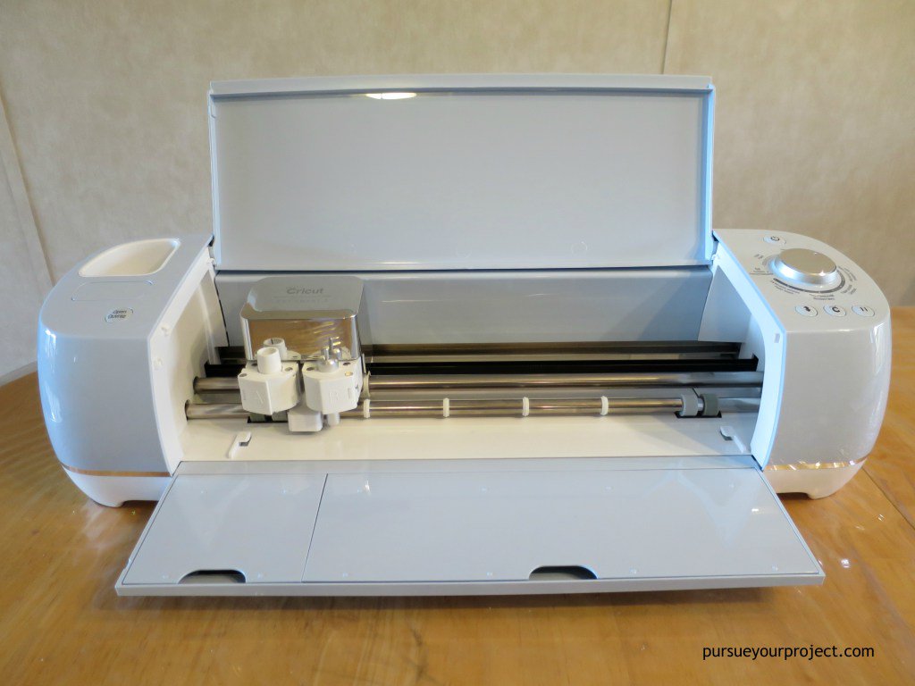 DIY Crafting With A Cricut Machine pursueyourproject.com/diy-crafting-c…