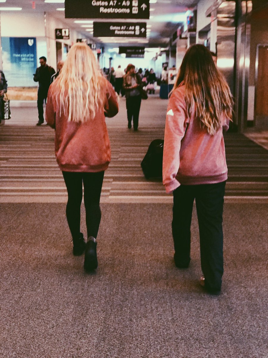 huge happy 19th bday to my bff💗 love &amp; miss u B have fun tonight 🤑