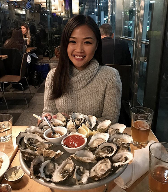 bbarsf's tweet photo. #Oyster or #Friday induced smile? //๐ท: @peachlauroc #SFeats #SFweekend https://t.co/dCouXC9asz