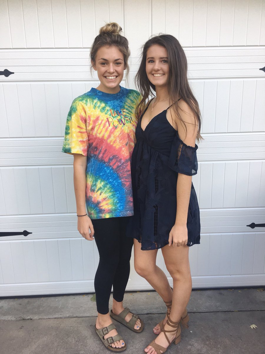Im_macie's tweet photo. Happy birthday my dude! Love ya crazy girl 💙💙 @jennacolombo https://t.co/lMZCEcYGeg