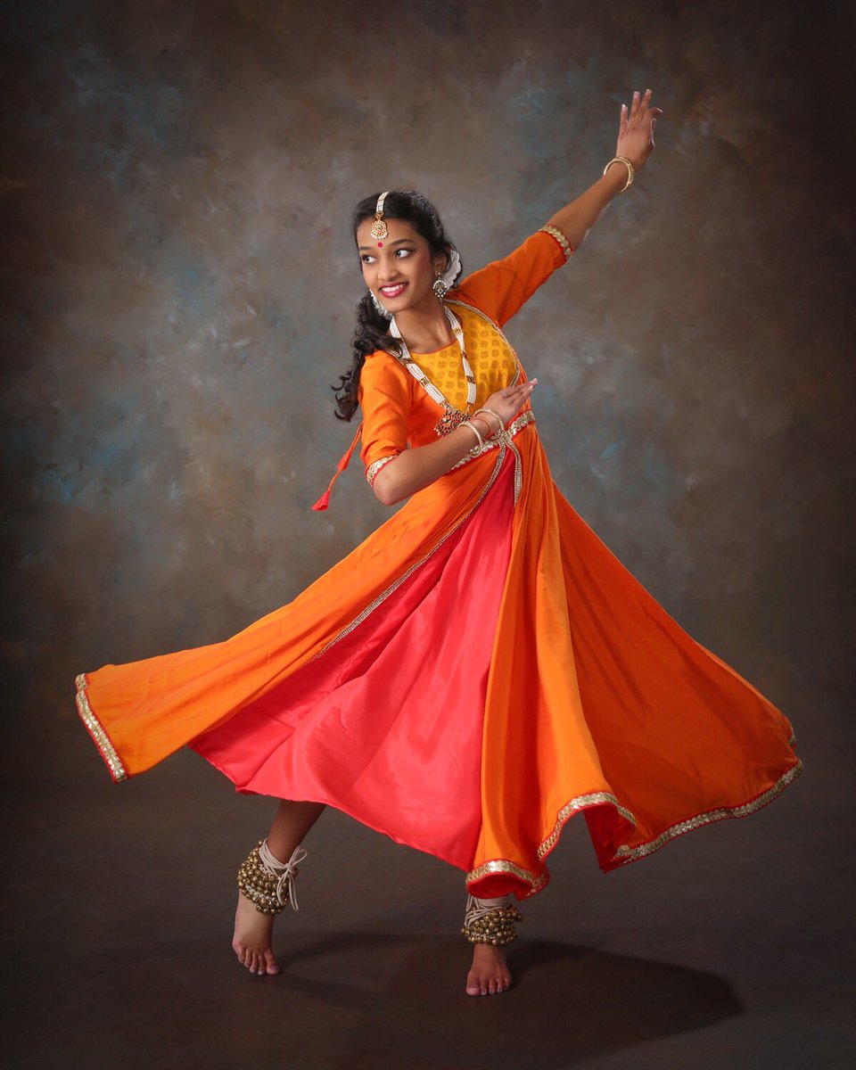 uma_alappan's tweet photo. Preparing for my Kathak Indian Dance graduation performance on January 7th!! I just graduated from a 7-Year Kala-Anjali Kathak Program and received my Bachelor of Arts Degree. Excited to perform!! https://t.co/YBTfdnpqgJ