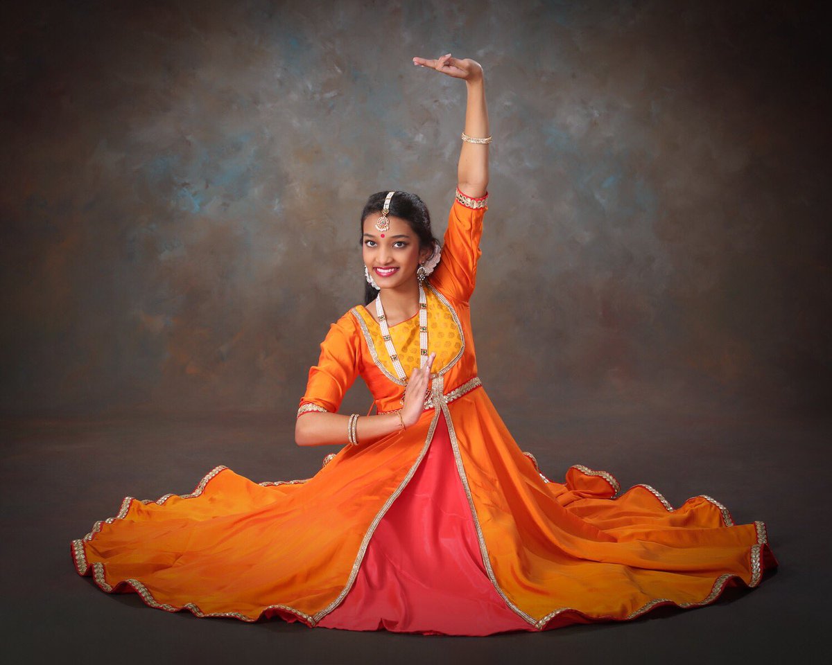 uma_alappan's tweet photo. Preparing for my Kathak Indian Dance graduation performance on January 7th!! I just graduated from a 7-Year Kala-Anjali Kathak Program and received my Bachelor of Arts Degree. Excited to perform!! https://t.co/YBTfdnpqgJ